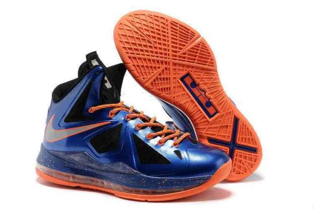 英伟达CEO黄仁勋更换手机，升级到Galaxy Z Fold8